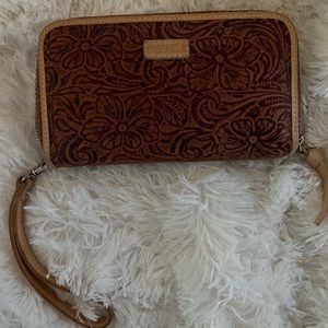 Consuela wallet /wristlet